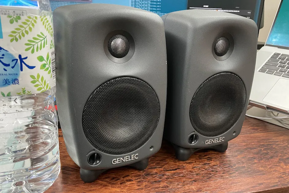 GENELEC 8020 スピーカー