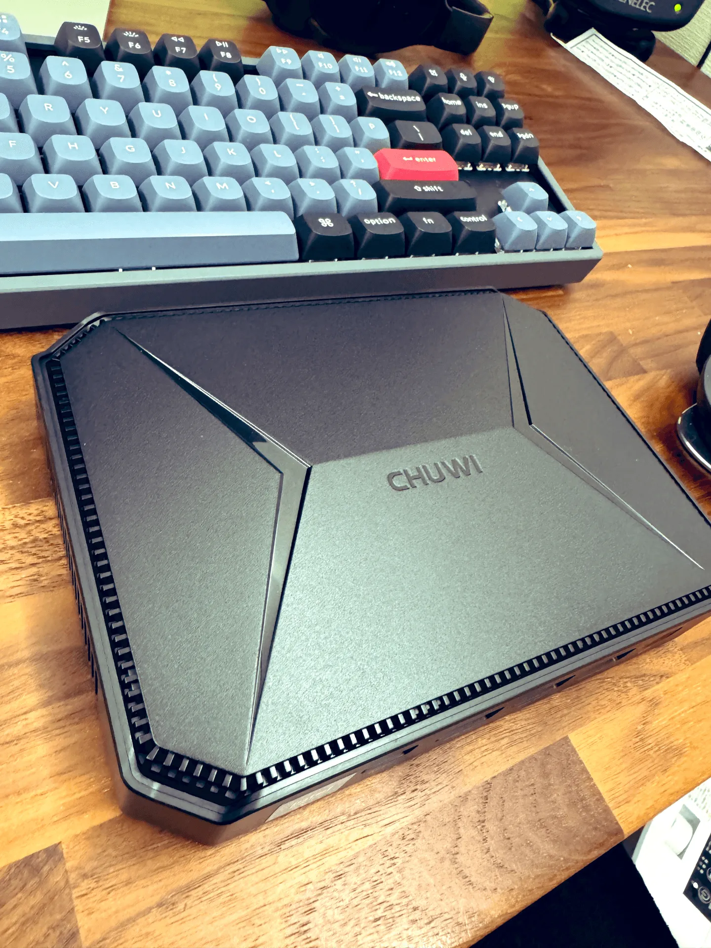 CHUWI HeroBox本体外観