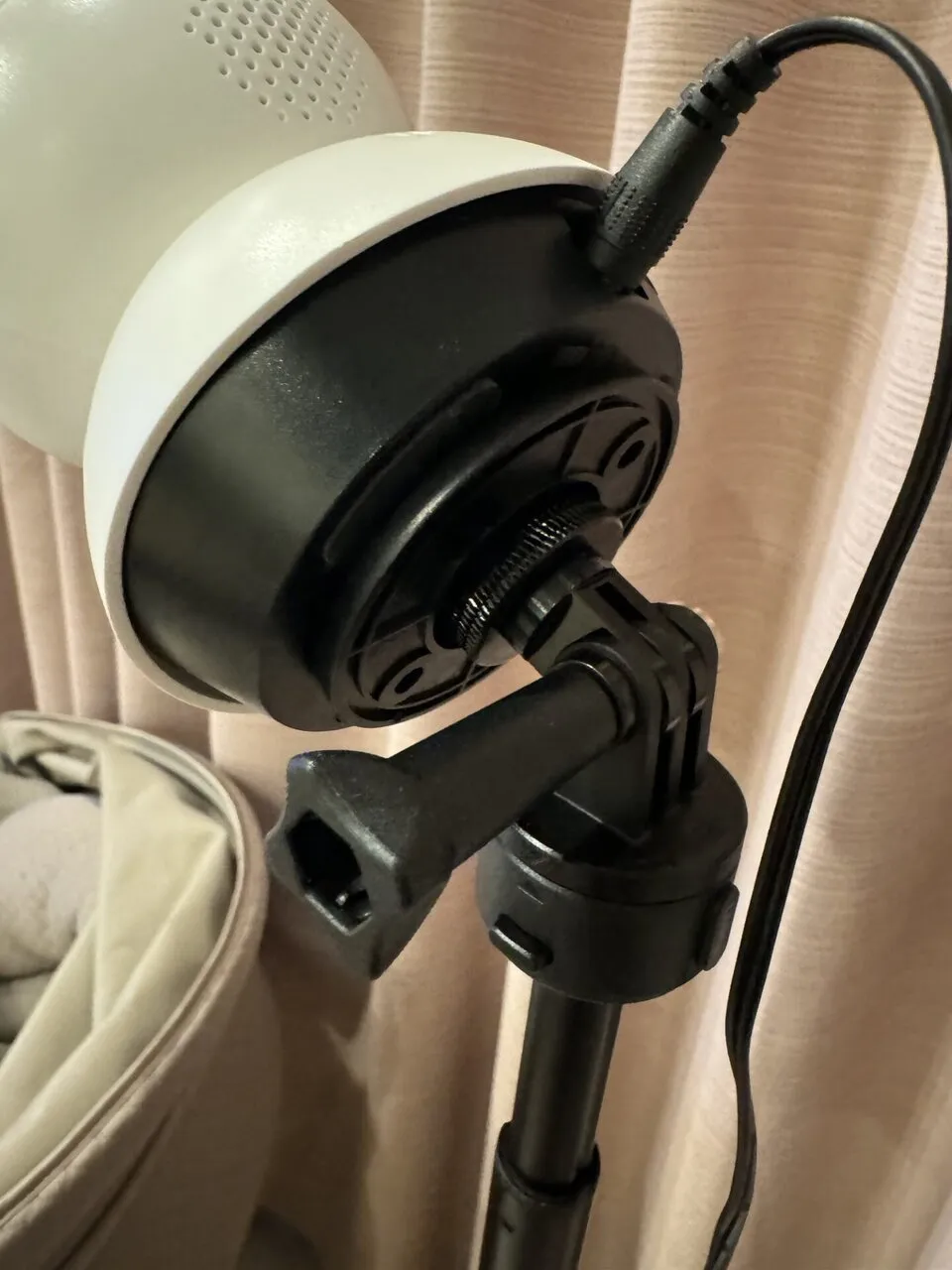 アルミ製ネジのアップ写真