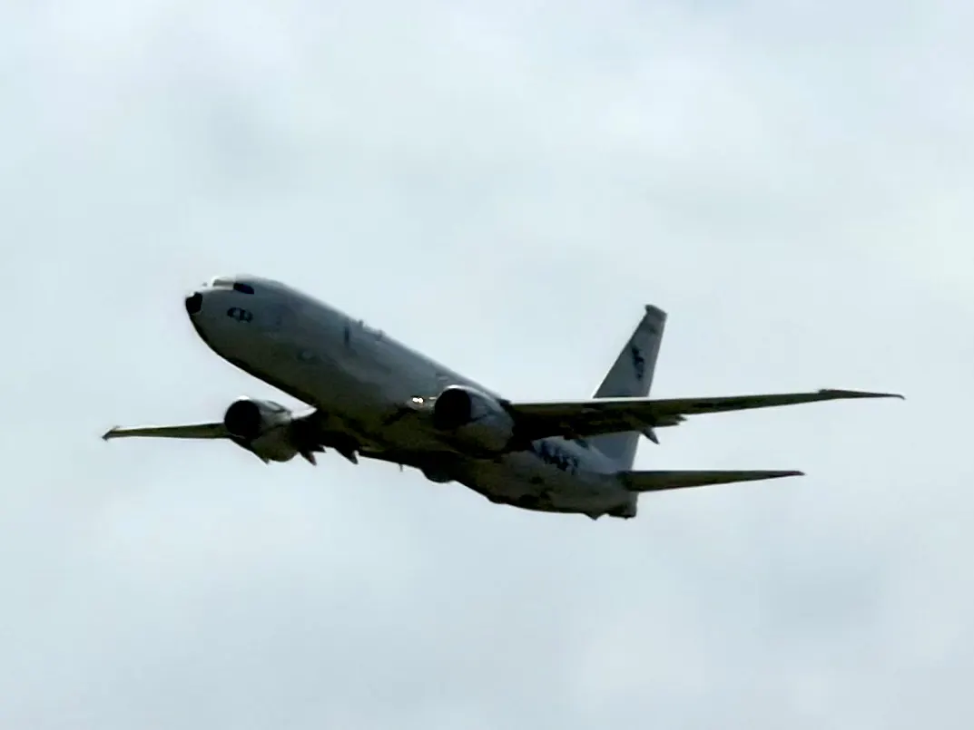 離陸していく米海軍のP-8