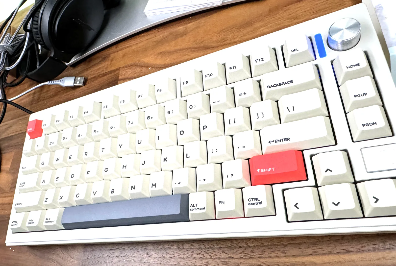 Cidoo V75を斜めから見たところ