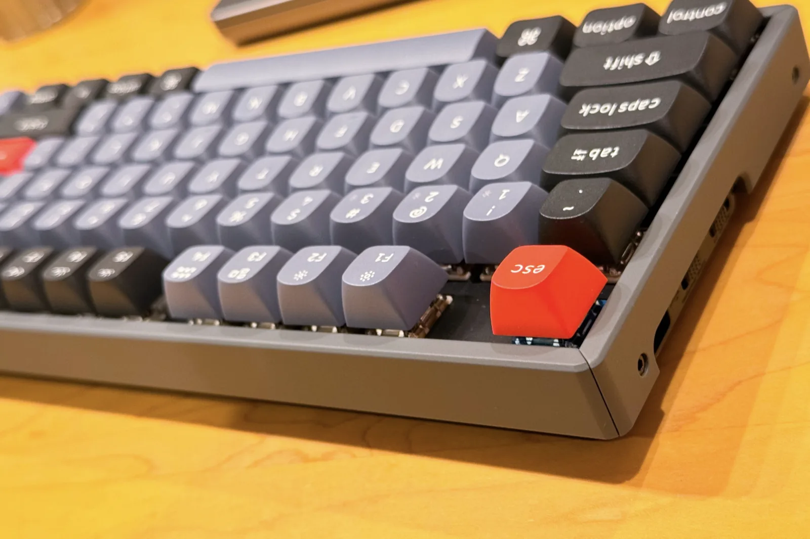 マット塗装したKeychron K8 Proのフレーム