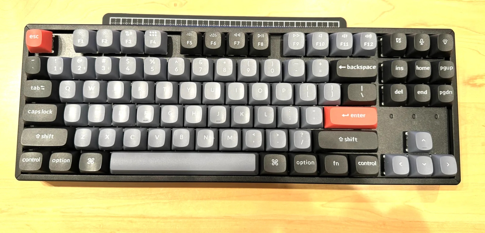 Keychron K8 Proの80%レイアウト