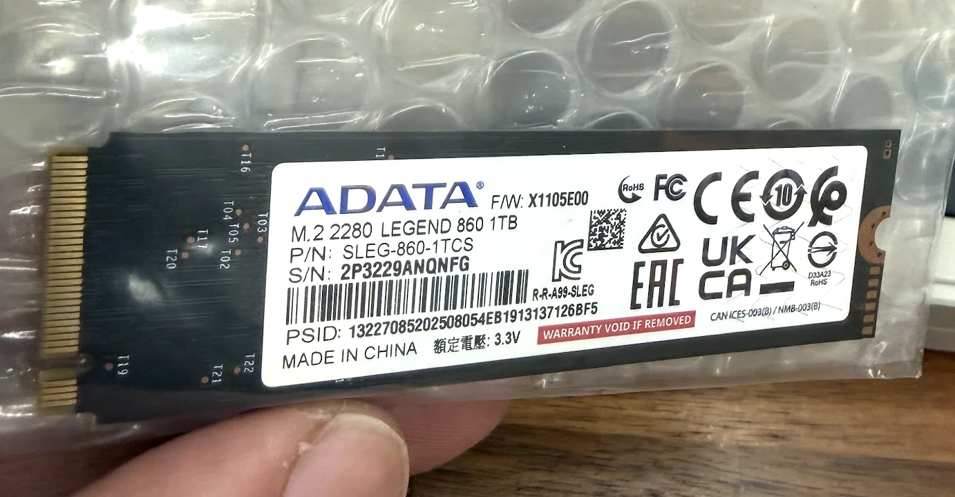 ADATA LEGEND 860 1TB（M.2 2280, SLEG-860-1TCS）のパッケージ
