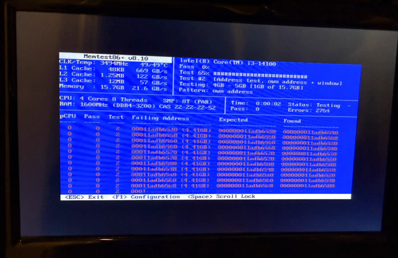 memtest86+ v8.10 の実行画面。Time 0:00、Test #2、Errors 2764 と表示され、赤いエラー行が並ぶ