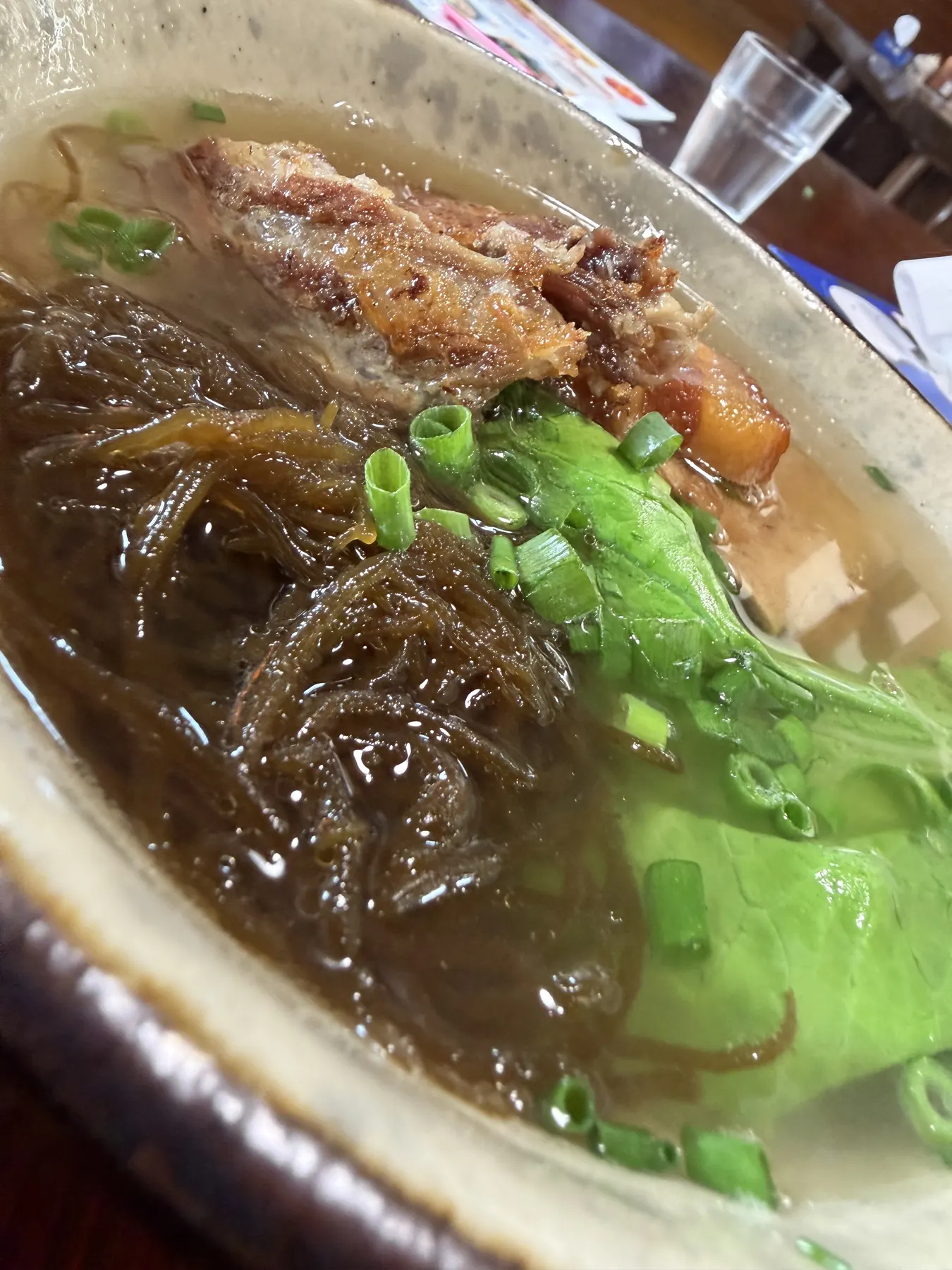 もずく麺のソーキそば