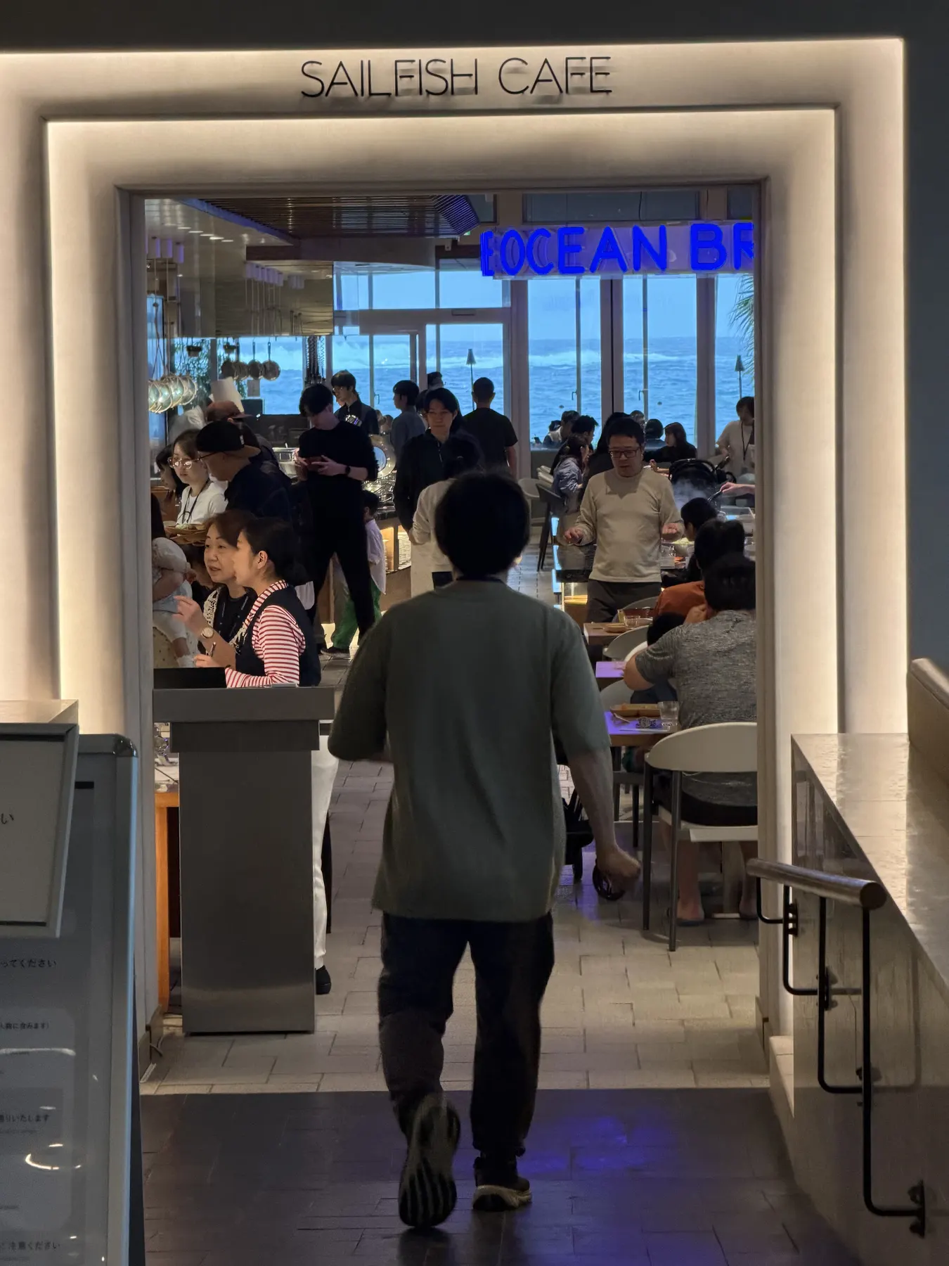 セイルフィッシュカフェの入口